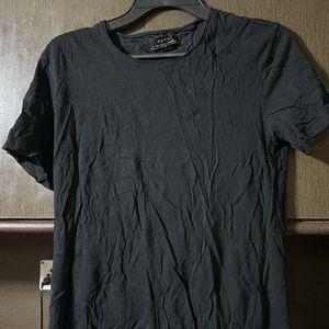 BASIC BLACK TEE - PAIR WITH ANYTHING