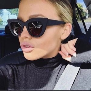 Cat eye Sunglasses black