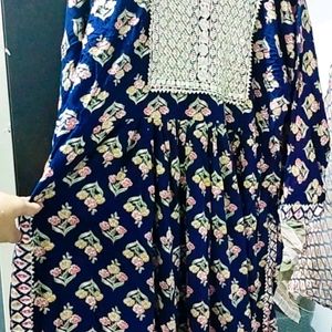 Nayra Cut Kurta With Dupatta