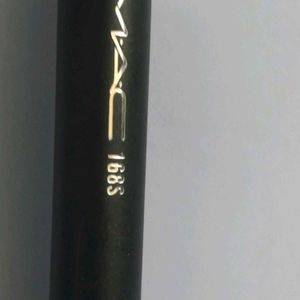 MAC 168 Large Angled Contour Brush