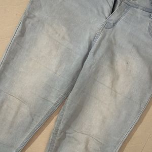 Slim fit blue jeans