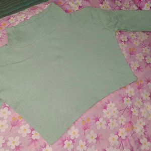 Full Sleeves Crop Tshirt