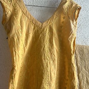 Kurti Set- KurtDupatta And Salwaar Good Condition