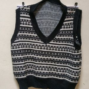 Cropped Unisex Vest