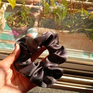 Handmade Scrunchies – Soft, Durable, and Stylish H