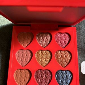 Myglaam Xoxo Eyeshadow Palette