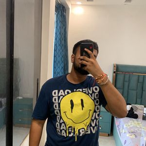 Smiley Tshirt Oversize