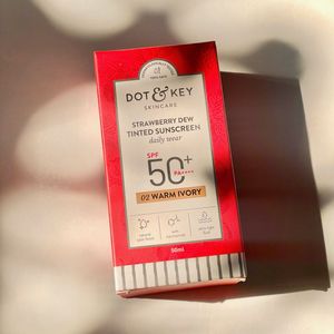 Dot&key Strawberry Dew Tinted Sunscreen