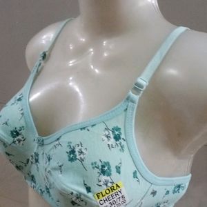 Flora fine fitting bra with tag