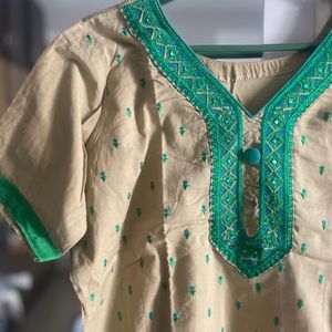 Ladies Green Festive Kurti