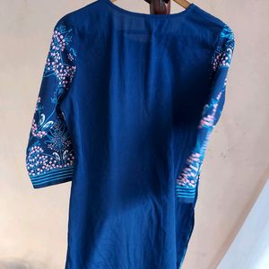 Ahika Navy Blue Printed Kurti, L Size