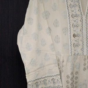 Women Frock Style Kurta In Size XL