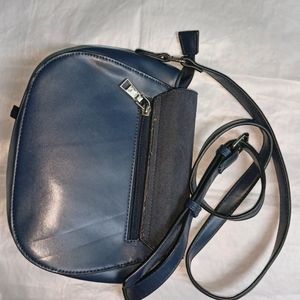 Sling bag