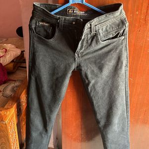 28 Sizes Jeans Is Too Good Condition It’s To Goo