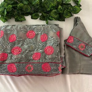 Grey&Pink Embroided Saree&Blouse(Women’s)