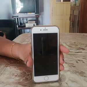 IPhone 8 In Great Condition.. Silver Color