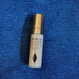 Charlotte Tilbury Flawless Filter Foundation