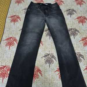 Roaster Straight Jeans