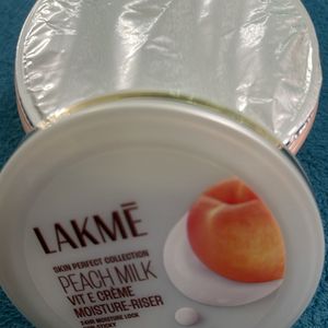 lakme vit E Creme Moisturiser