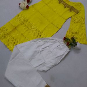 Yellow Kurti With White Trouser 🤍Bust 30