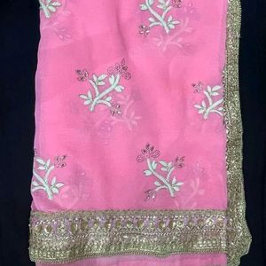 Pink And Golden Saree😍😍