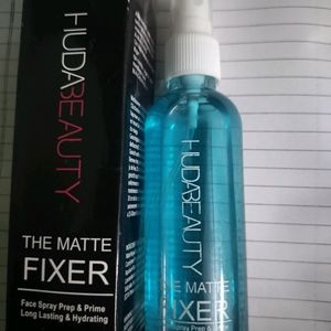 HUDA Beauty Fixer Spray