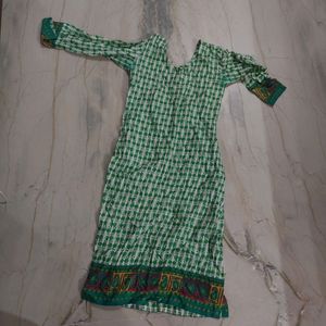 2 Kurta Or 3 Leggings For Donation