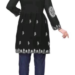 Short Chikankari Kurti