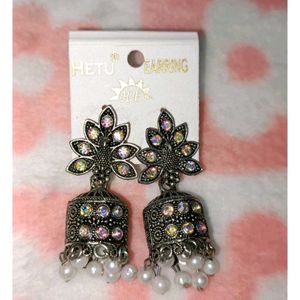 FESTIVE Earrings