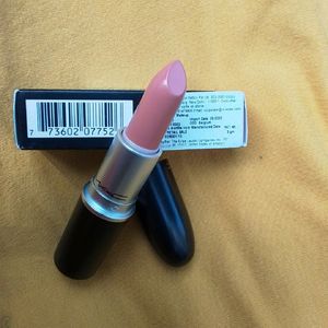 Mac Lipstick ~ Love Honey