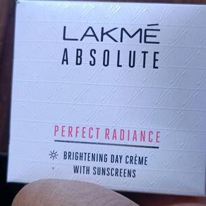 Lakme Absolute Radiance