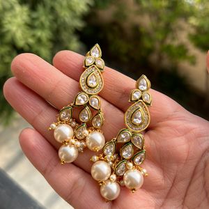 Kundan/ Stone Choker Set With Pearls