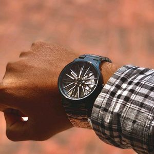 WHEEL SPINNING WATCH