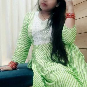 beautiful green semi cotton kurti