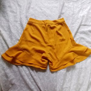 Mustard Skorts