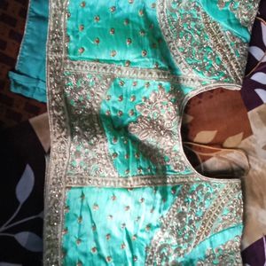 I Am Selling Saree