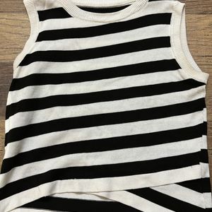 Beautiful Striped Crop Top(price Drop🥳)