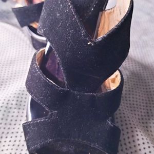 👠Beautiful Black Heel 😻with Free Shipping 🥳🎉