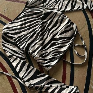 Urbanic Zebra Print Top, Xs Size, Brand New