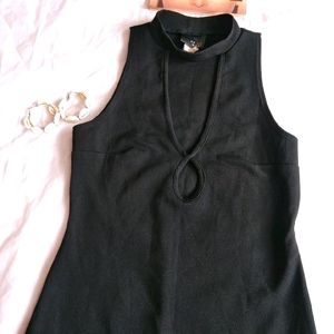 Black Bodycon V-neck Dress