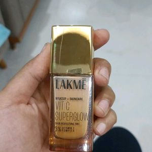 LAkme Vit C Superglow Tint