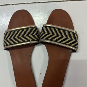 Zara Flats