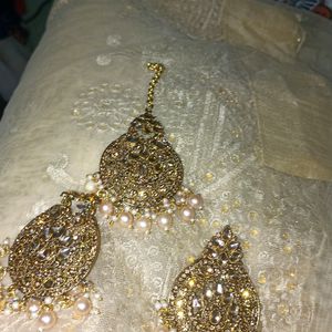 Earring And Mang Tika