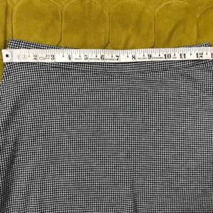 Stretchy Black Checkered Skirt Waist 26-30