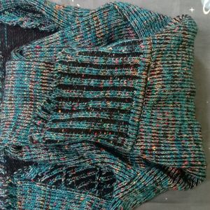 Woolen Sweater With Multiple Colours