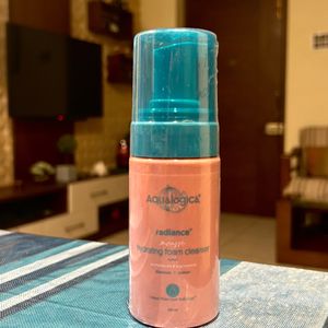 Aqualogica Radiance Hydrating Foam Cleanser