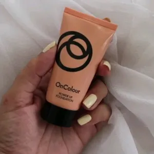 Oriflame On Color Power Up Foundation