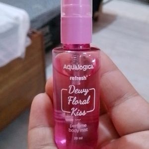 Aqualogica Refresh Dewy Floral Kiss Body Mist