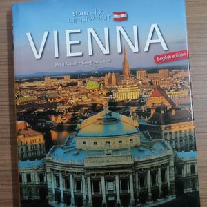 Hardcover book Titled "Vienna"