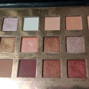 Hai Lun Li Ren Twilight 18shades Eyeshadow